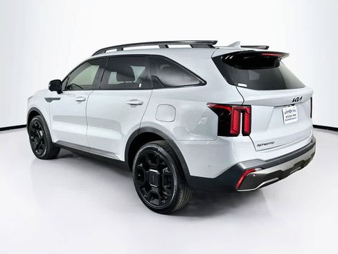Used 2025 Kia Sorento SX AWD/4WD image 4
