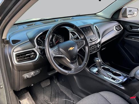 Used 2020 Chevrolet Equinox LT FWD image 17