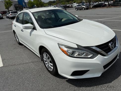 Used 2017 Nissan Altima 2.5 S image 3