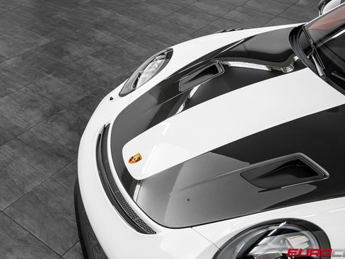 Used 2018 Porsche 911 GT2 RS image 9