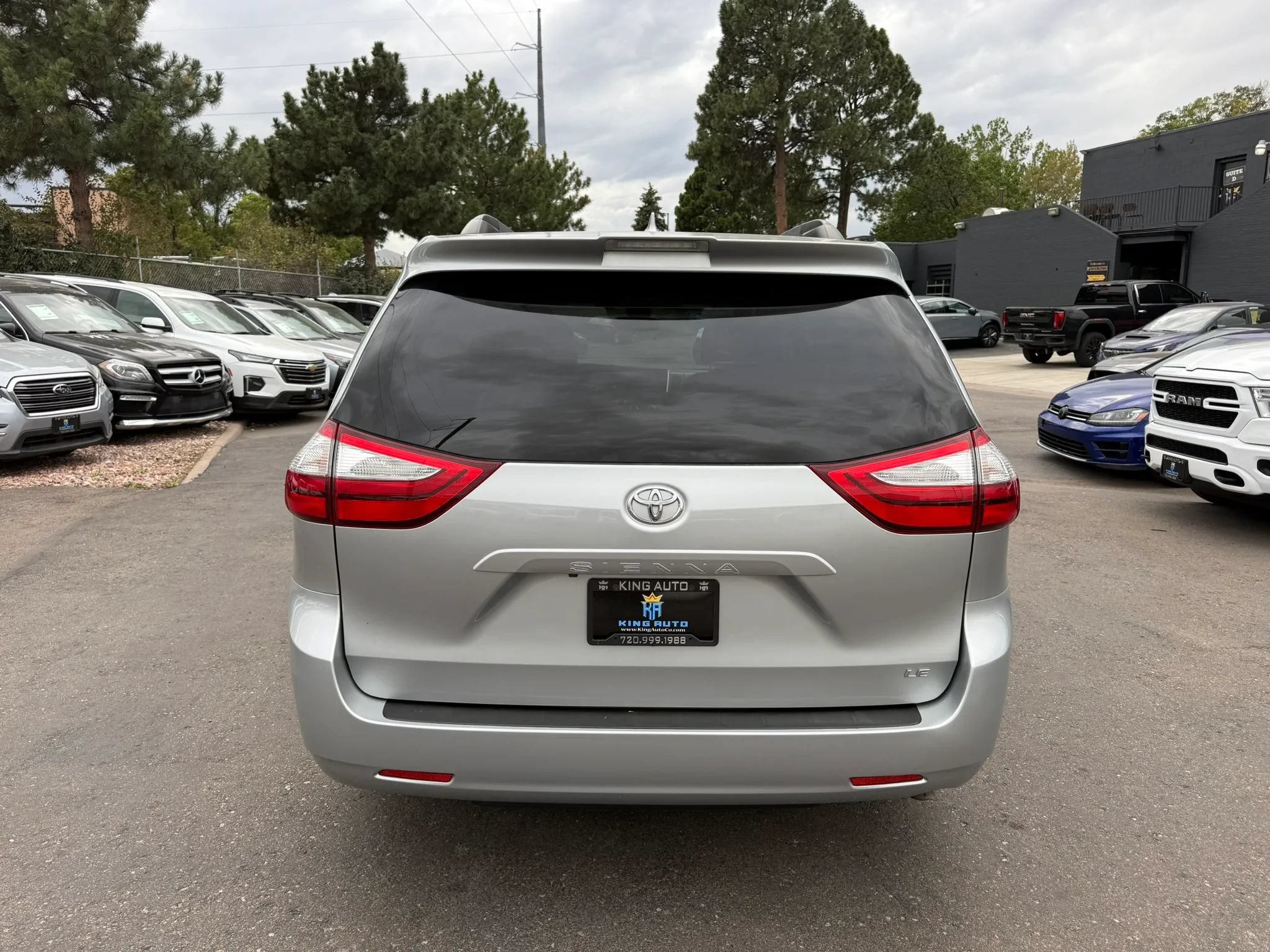 Used 2019 Toyota Sienna LE FWD image 7
