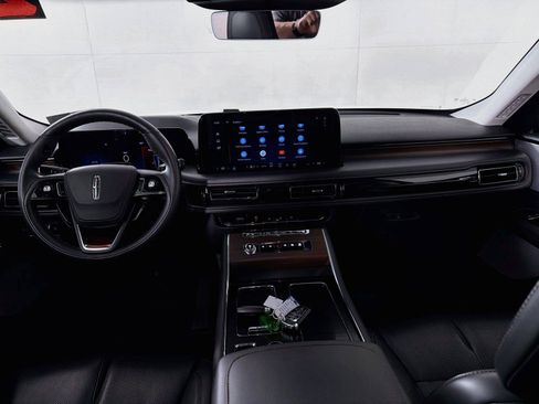 Used 2025 Lincoln Aviator Reserve w/ Equipment Group 201A AWD/4WD image 27