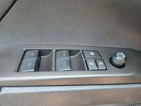 Used 2023 Toyota Camry SE FWD image 38