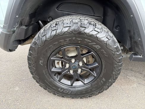 Used 2024 Jeep Wrangler Unlimited AWD/4WD image 34