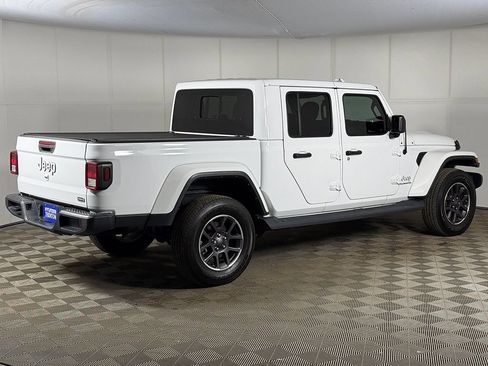 Used 2022 Jeep Gladiator Overland AWD/4WD image 7