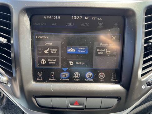 Used 2014 Jeep Cherokee Trailhawk w/ Comfort/Convenience Group AWD/4WD image 14