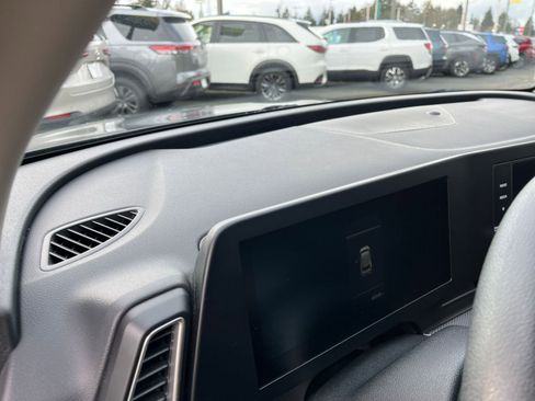 Used 2024 Kia Sportage LX image 34