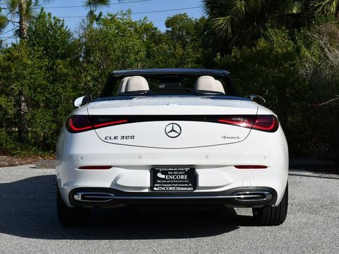 Used 2025 Mercedes-Benz CLE 300 4MATIC Cabriolet image 40