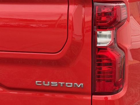 Used 2024 Chevrolet Silverado 1500 Custom RWD image 12