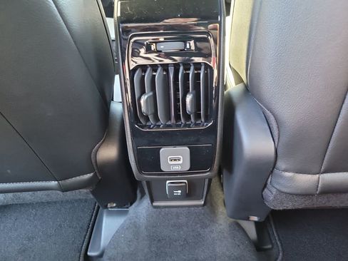 New 2026 Jeep Compass Latitude image 13