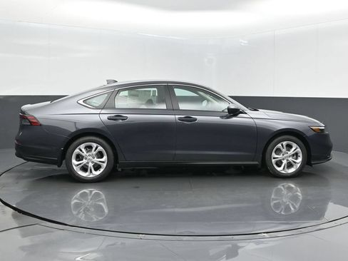 Used 2025 Honda Accord LX image 4