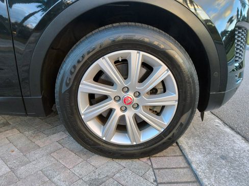 Used 2018 Jaguar E-PACE S image 37