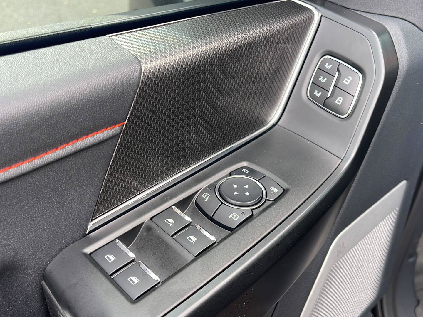 Used 2025 Ford F150 Raptor AWD/4WD image 15
