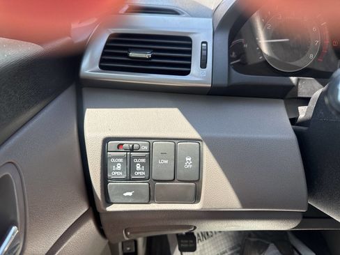 Used 2016 Honda Odyssey EX-L image 27