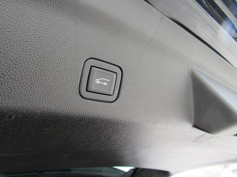 Used 2021 GMC Yukon XL AT4 w/ AT4 Premium Package image 44