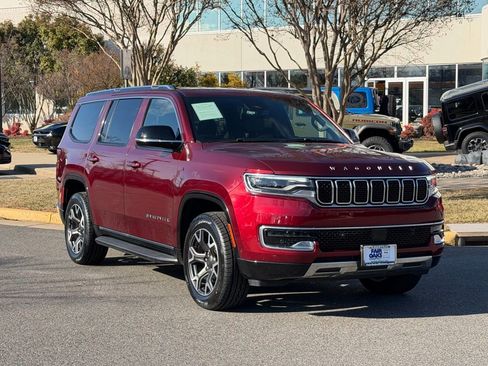 Certified 2024 Jeep Wagoneer Series III image 1