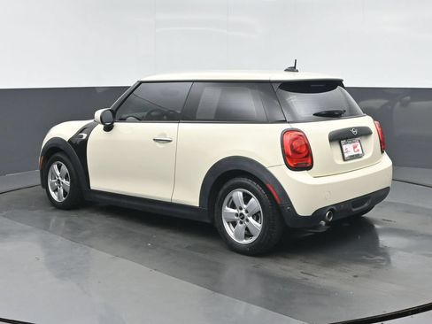Used 2020 MINI Cooper 2-Door Hardtop FWD image 5