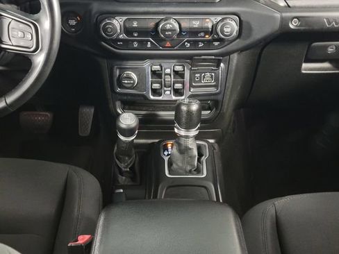 Used 2018 Jeep Wrangler Unlimited Sport S AWD/4WD image 24