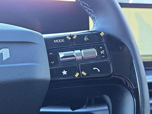New 2026 Kia Sorento EX w/ EX Premium Package FWD image 19