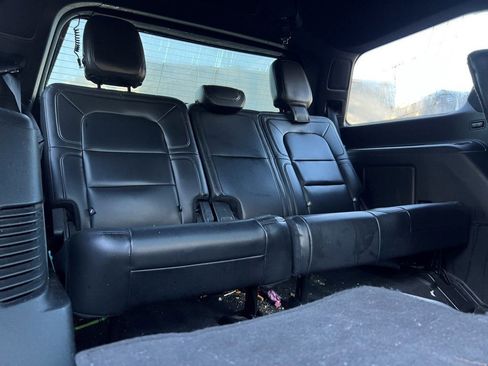 Used 2020 Lincoln Navigator Reserve w/ Luxury Package image 15