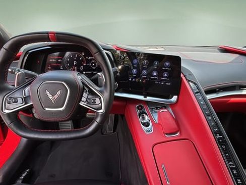 Used 2022 Chevrolet Corvette Stingray Premium Cpe w/ Z51 Performance Package RWD image 11