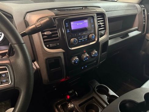 Used 2017 RAM 2500 Tradesman w/ Chrome Appearance Group image 16