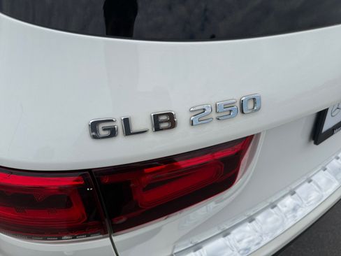 Certified 2020 Mercedes-Benz GLB 250 4MATIC image 24