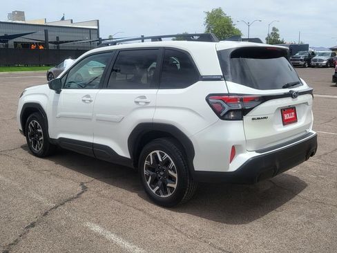 Used 2025 Subaru Forester Premium AWD/4WD image 7