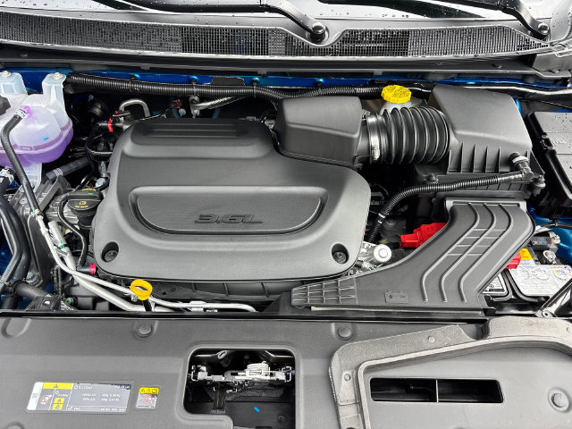 New 2027 Chrysler Pacifica Select w/ Family Tech Group FWD image 35