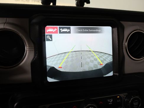 Used 2023 Jeep Gladiator Overland image 6