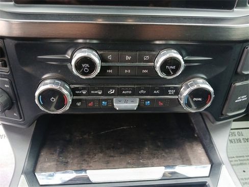 Certified 2023 Ford F250 Lariat w/ Sport Appearance Package image 21