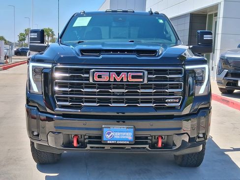 Used 2025 GMC Sierra 2500 AT4 w/ AT4 Preferred Package AWD/4WD image 2
