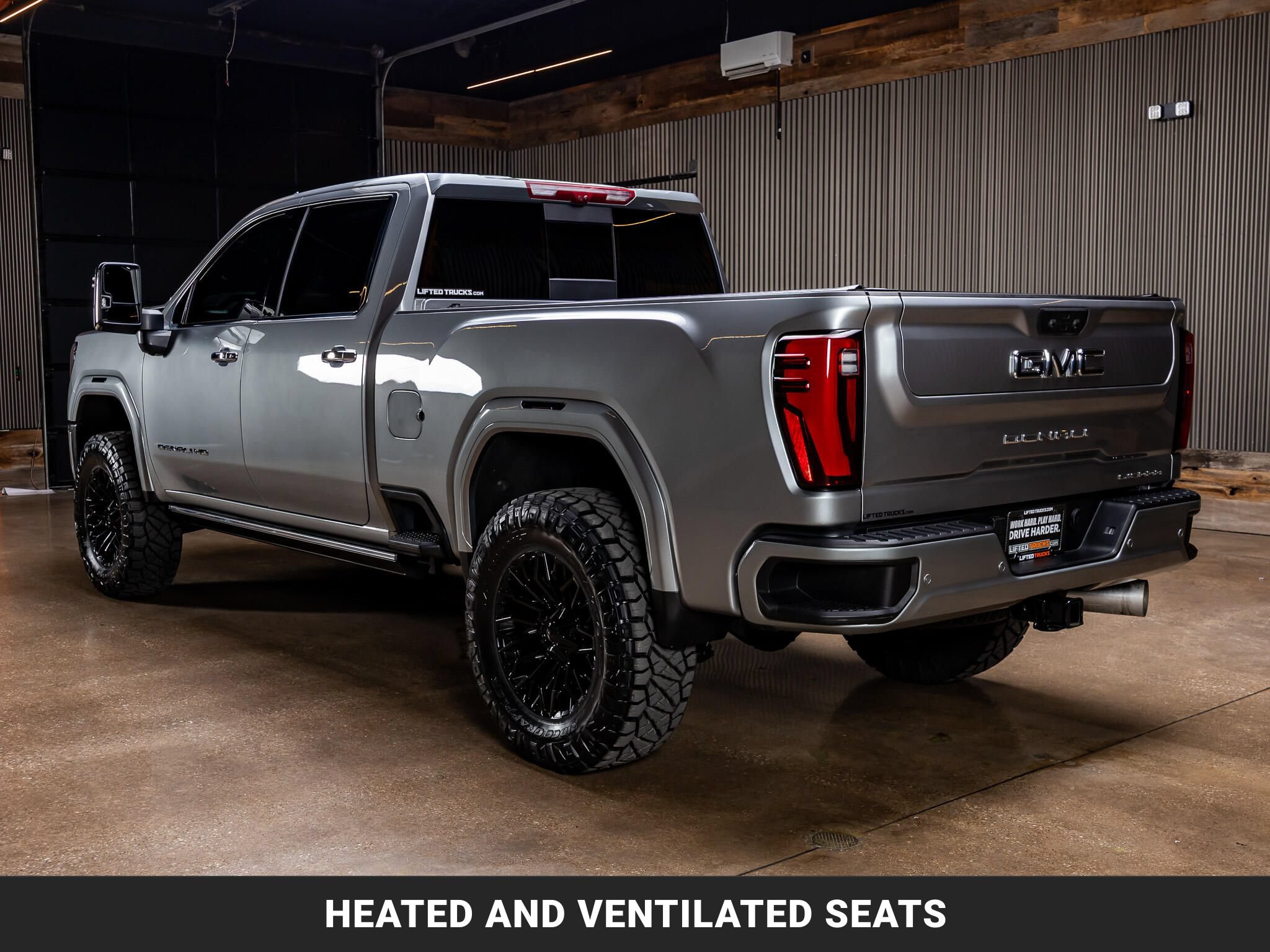 Used 2025 GMC Sierra 2500 Denali Ultimate AWD/4WD image 7