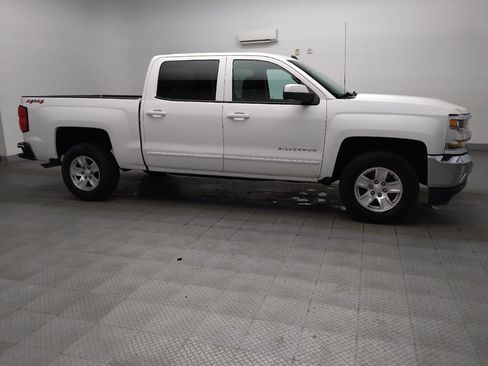Used 2018 Chevrolet Silverado 1500 LT w/ All Star Edition AWD/4WD image 11