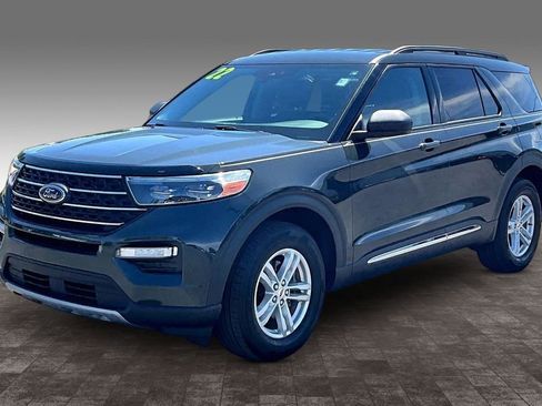 Used 2022 Ford Explorer XLT w/ Equipment Group 202A AWD/4WD image 25
