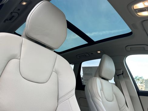 New 2026 Volvo XC60 T8 Ultra w/ Climate Package image 14