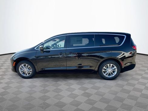 New 2027 Chrysler Pacifica Select FWD image 5