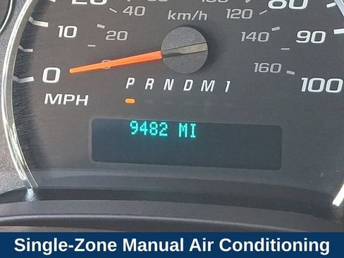 Used 2025 Chevrolet Express 2500 w/ Driver Convenience Package RWD image 6