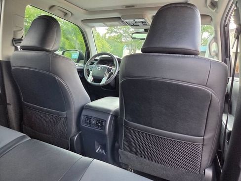 Used 2022 Toyota 4Runner SR5 Premium w/ Moonroof Package RWD image 21