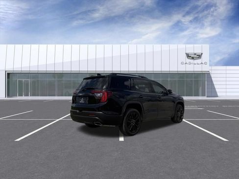 Used 2023 GMC Acadia SLE w/ Driver Convenience Package FWD image 3