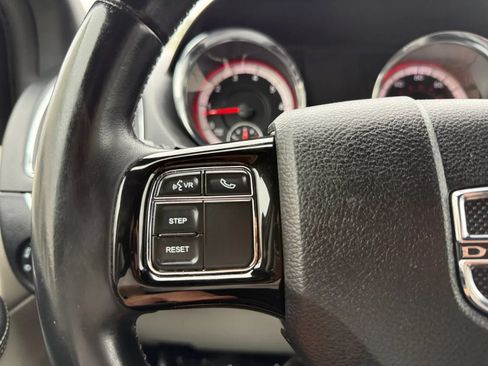 Used 2019 Dodge Grand Caravan SXT FWD image 29