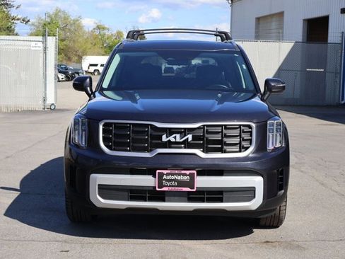 Used 2025 Kia Telluride S AWD/4WD image 2
