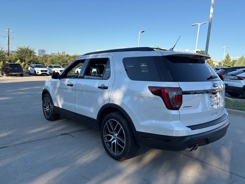 Used 2018 Ford Explorer Sport w/ Equipment Group 401A image 7