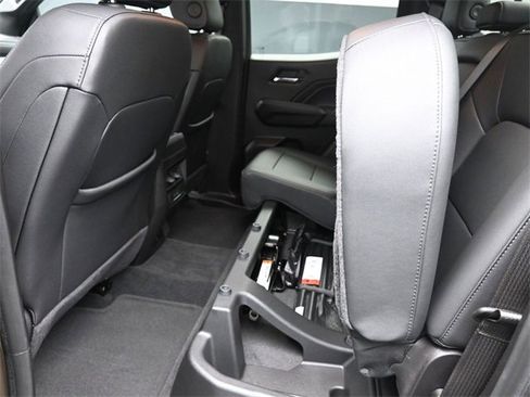 Used 2024 Chevrolet Colorado LT w/ LT Convenience Package III image 21