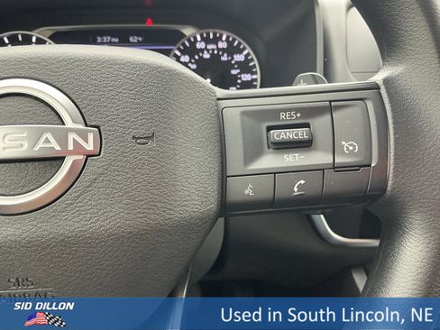 Used 2025 Nissan Rogue S image 10