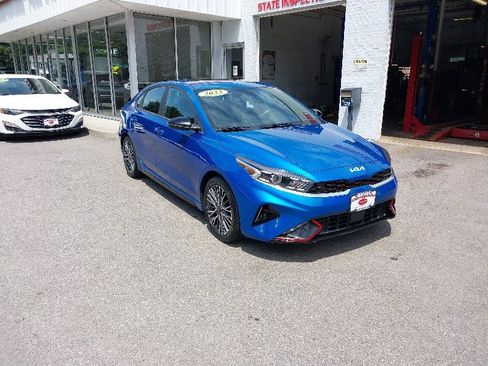 Used 2023 Kia Forte GT-Line w/ GT-Line Premium Package FWD image 2