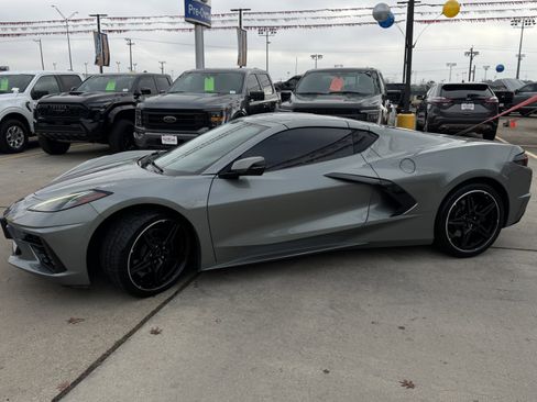 Used 2022 Chevrolet Corvette Stingray Coupe image 9