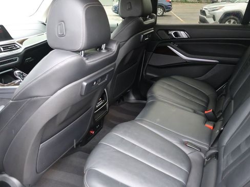Used 2020 BMW X7 xDrive40i w/ Premium Package AWD/4WD image 15