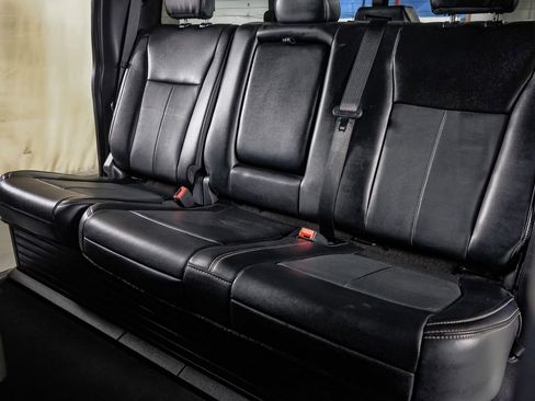 Used 2021 Ford F350 Lariat w/ Chrome Package image 33