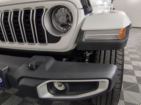 Certified 2025 Jeep Wrangler Unlimited Sahara AWD/4WD image 14